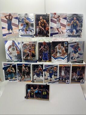 Steph Curry/Klay Thompson/Draymond Green Warriors lot of 17